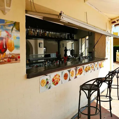 Club Playa Flores アパート